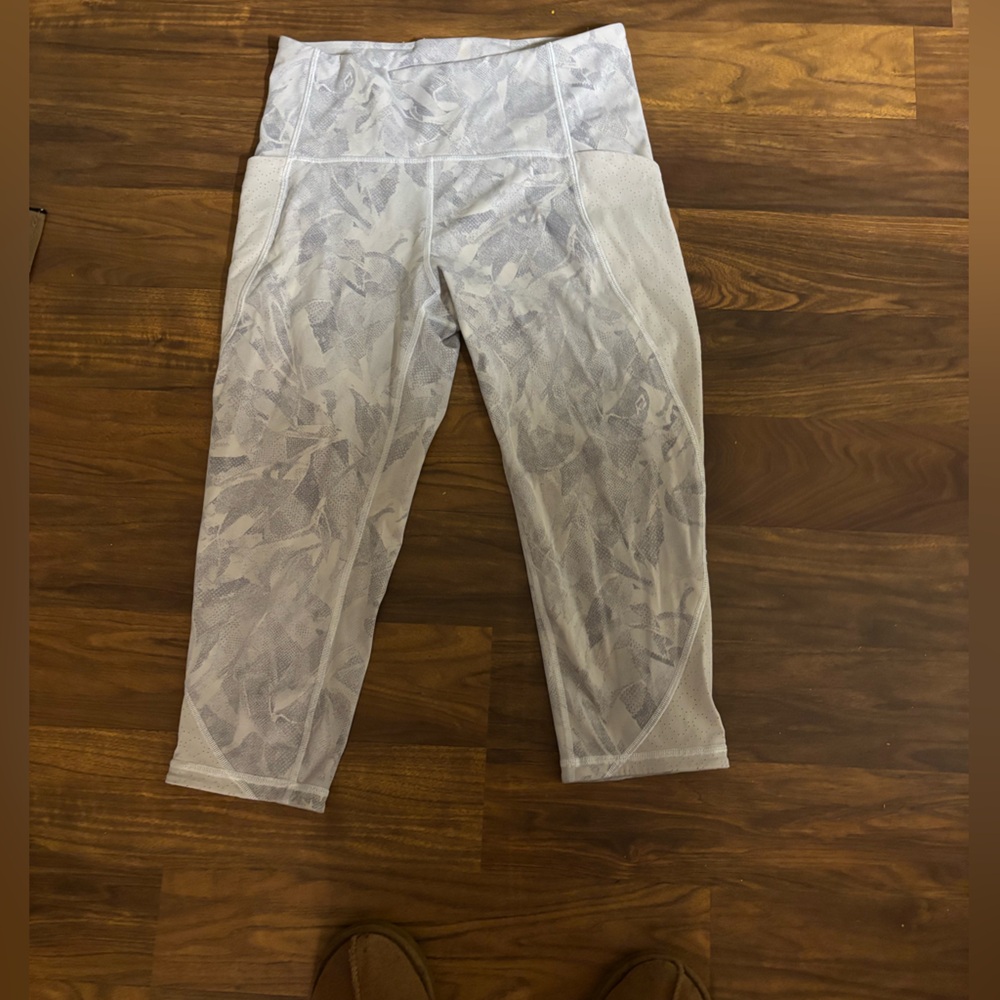 Lululemon Athletica Light Gray Patterned Leggings